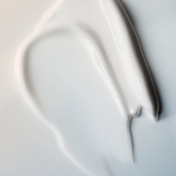 A close-up swipe of Xtremely Quenched moisturizer.